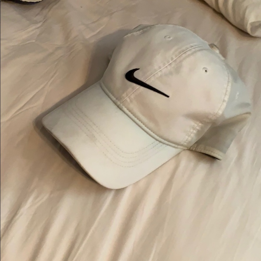 White Nike hat